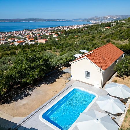 Private Villa Golden Hour With A View Of Split Area Kaštel Sućurac Buitenkant foto