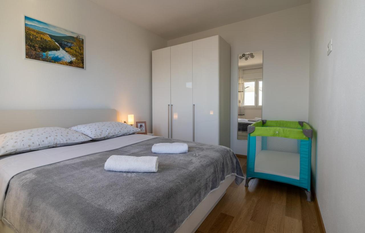 Private Villa Golden Hour With A View Of Split Area Kaštel Sućurac Buitenkant foto