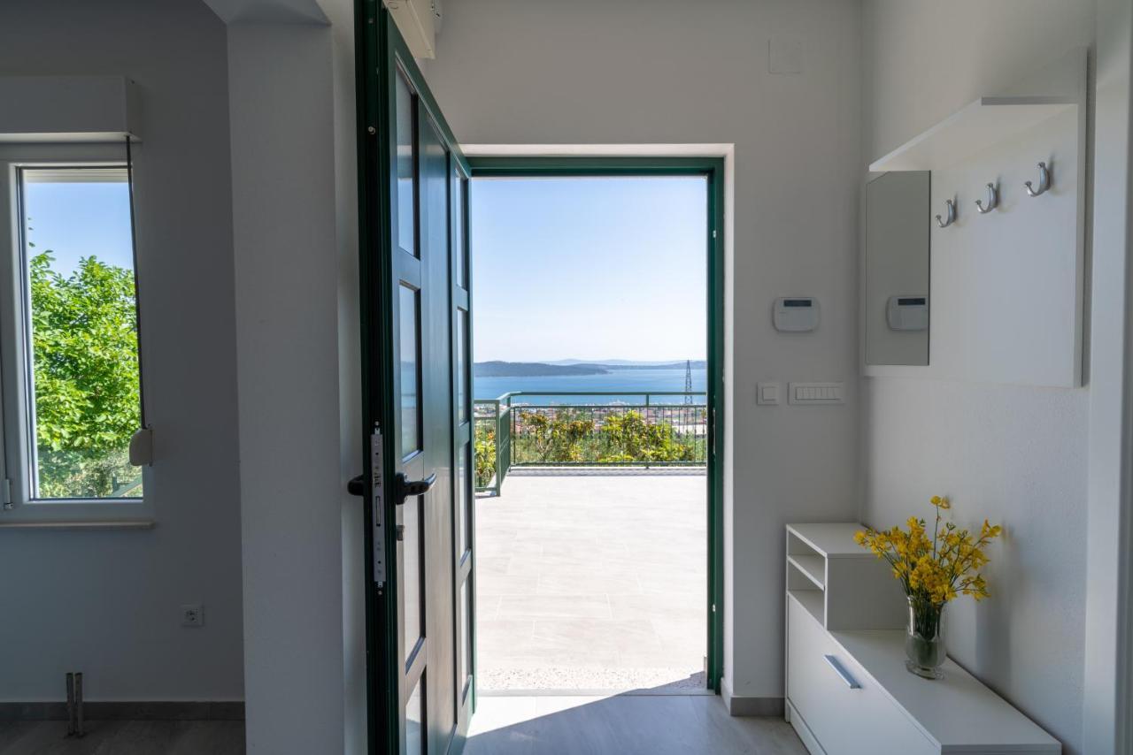 Private Villa Golden Hour With A View Of Split Area Kaštel Sućurac Buitenkant foto