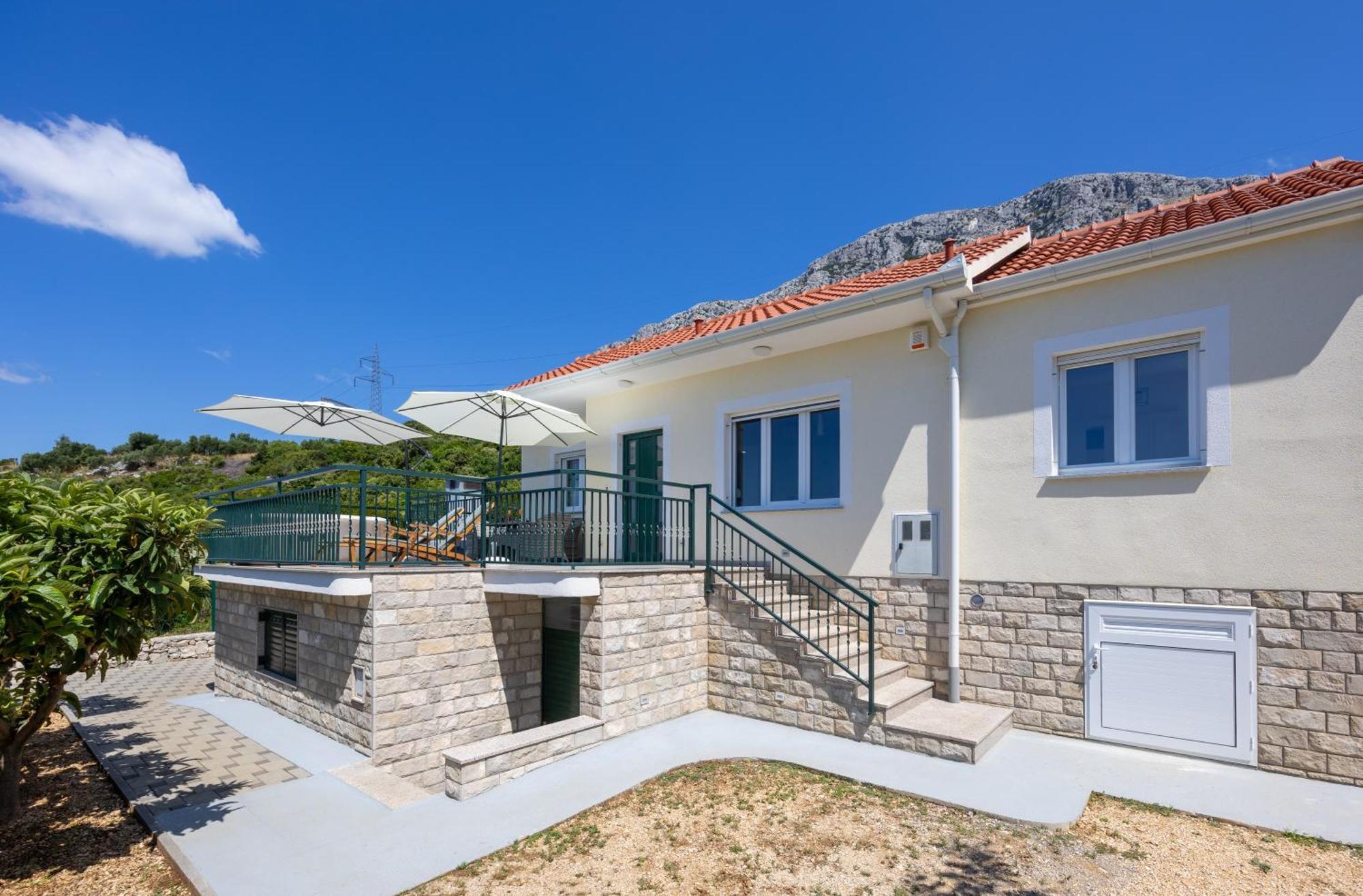 Private Villa Golden Hour With A View Of Split Area Kaštel Sućurac Buitenkant foto