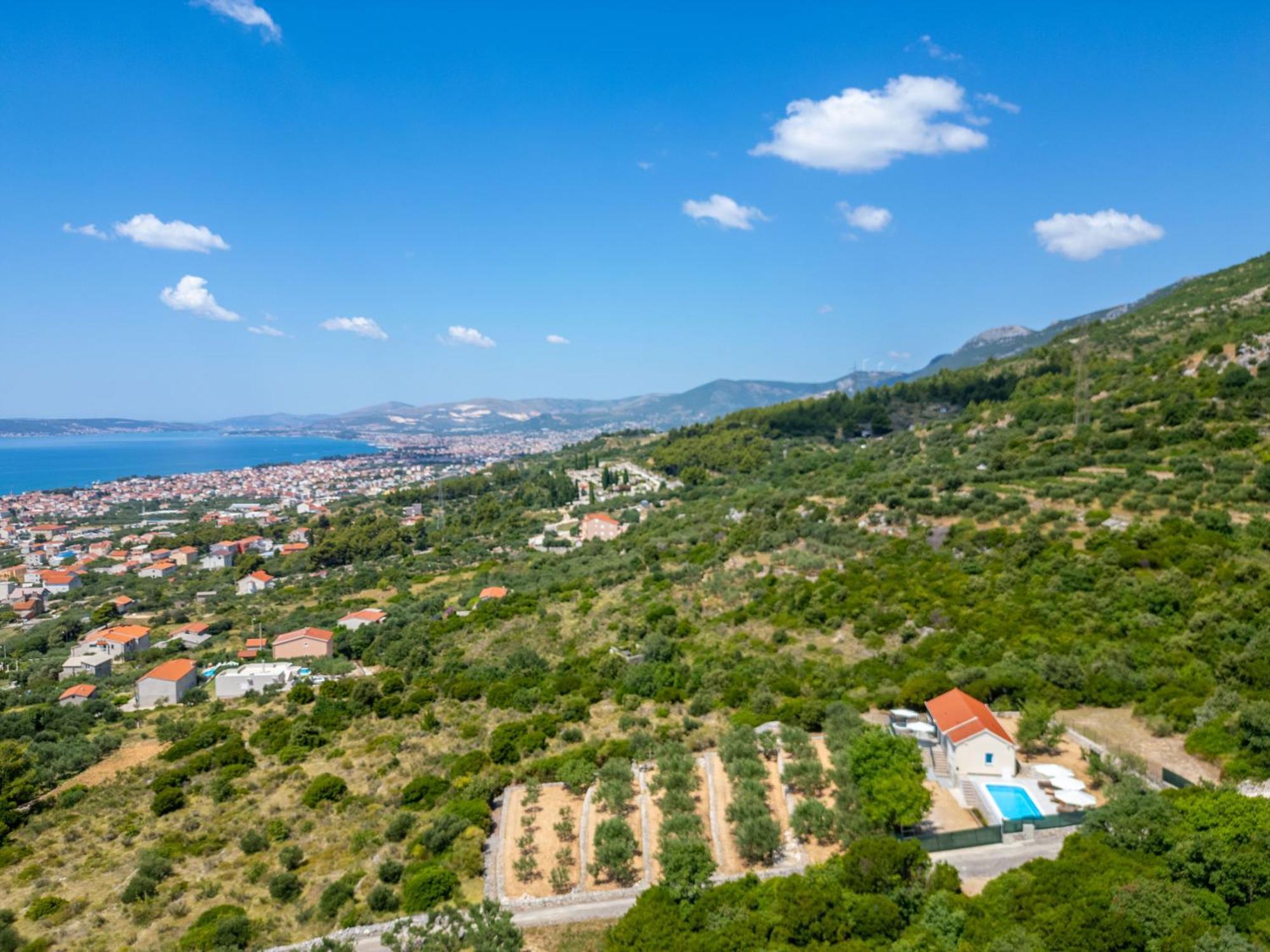 Private Villa Golden Hour With A View Of Split Area Kaštel Sućurac Buitenkant foto