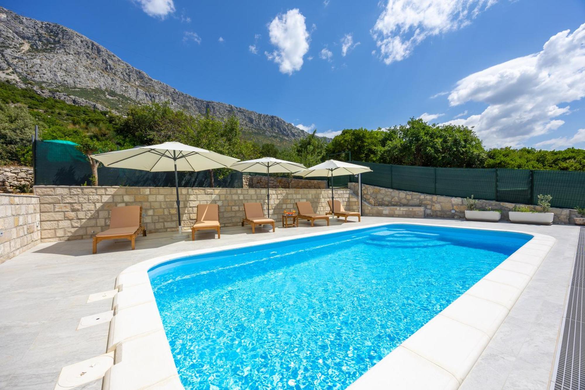 Private Villa Golden Hour With A View Of Split Area Kaštel Sućurac Buitenkant foto