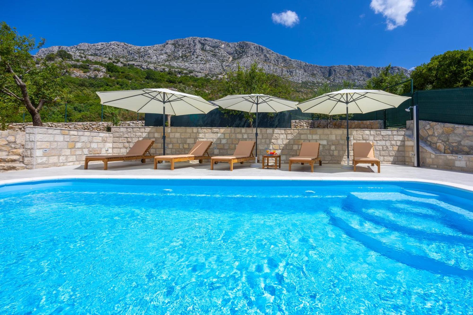 Private Villa Golden Hour With A View Of Split Area Kaštel Sućurac Buitenkant foto
